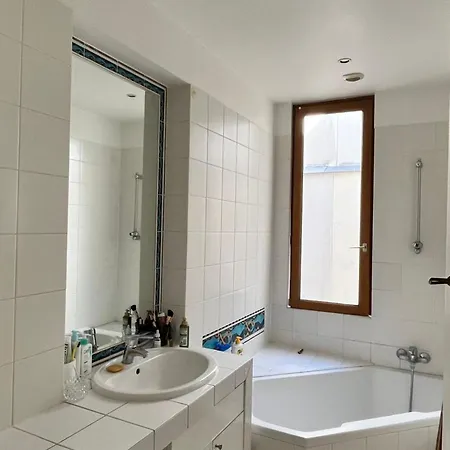 With Wifi In The Heart Of Montparnasse Apartment Paris